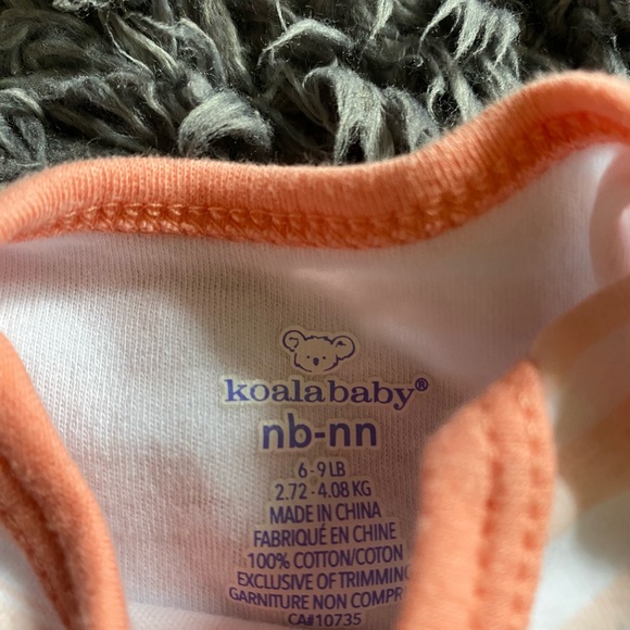 3 BABY ONESIES - Picture 2 of 5